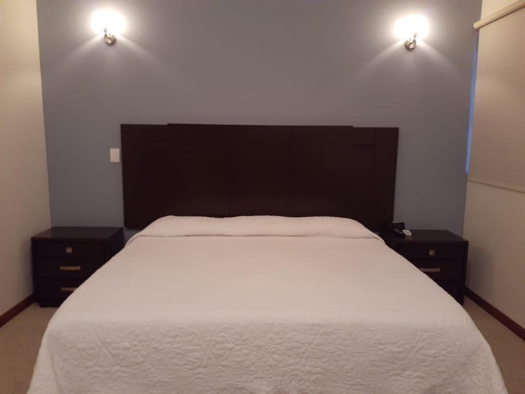 Hotel Candelero Yuriria Esterno foto